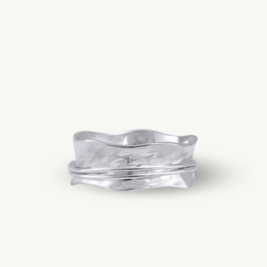 Pica Classic Wavy Spinning Ring-Rings-NEVANNA
