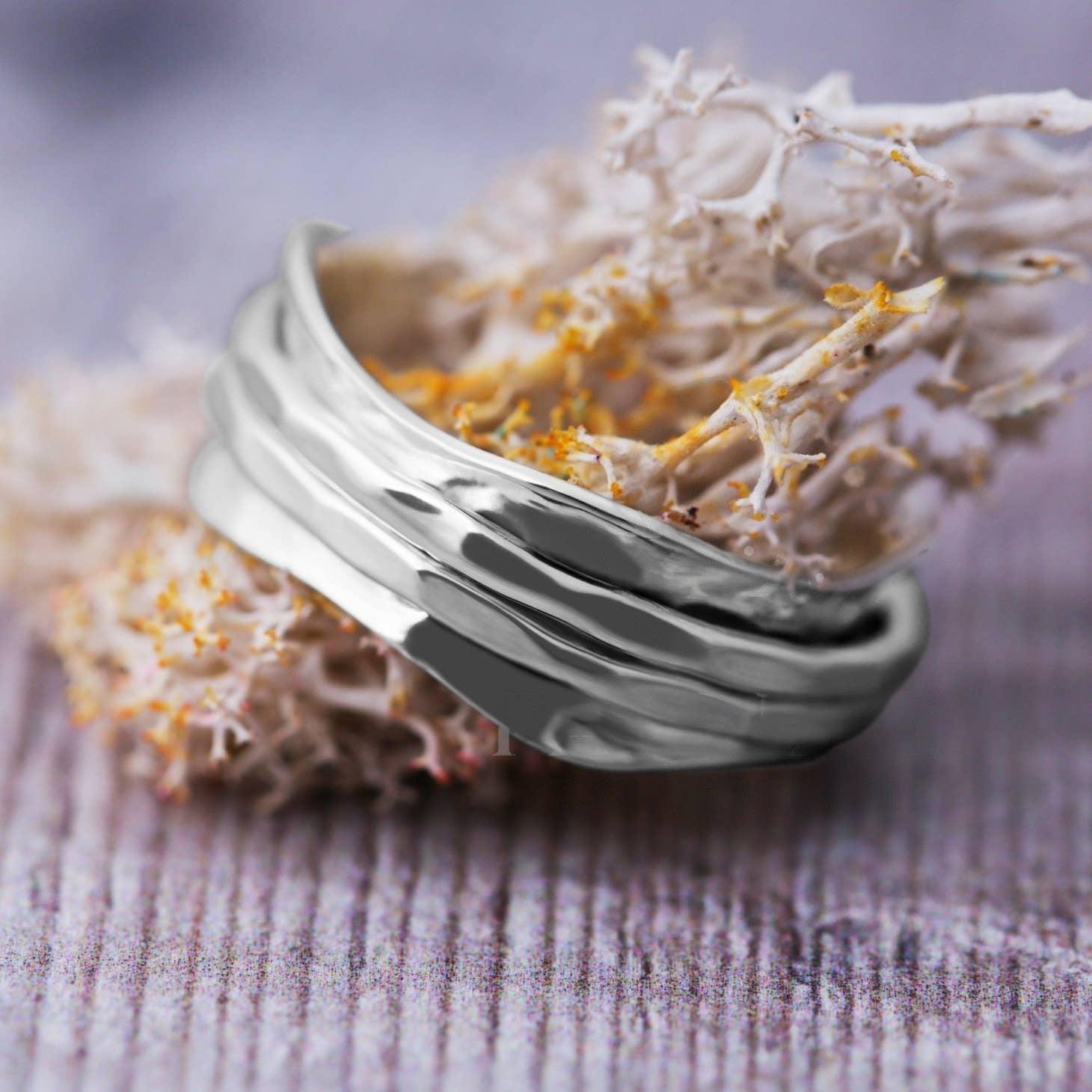 Waves - Spinner Ring-Rings-NEVANNA